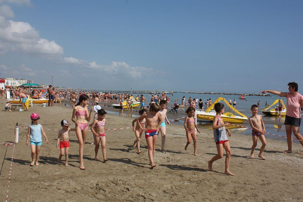 Hotel Smeraldo Cesenatico Exterior foto