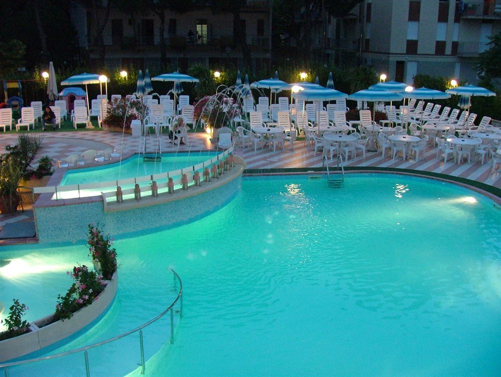 Hotel Smeraldo Cesenatico Exterior foto